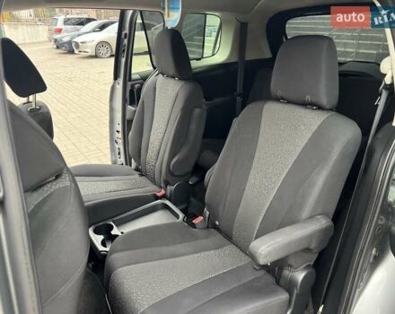 Серый Мазда 5, объемом двигателя 2.5 л и пробегом 170 тыс. км за 7800 $, фото 17 на Automoto.ua