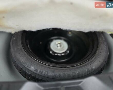 Серый Мазда 5, объемом двигателя 2 л и пробегом 280 тыс. км за 6650 $, фото 49 на Automoto.ua