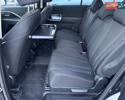 Сірий Мазда 5, об'ємом двигуна 2 л та пробігом 181 тис. км за 11000 $, фото 24 на Automoto.ua