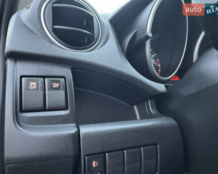 Сірий Мазда 5, об'ємом двигуна 2 л та пробігом 181 тис. км за 11000 $, фото 42 на Automoto.ua