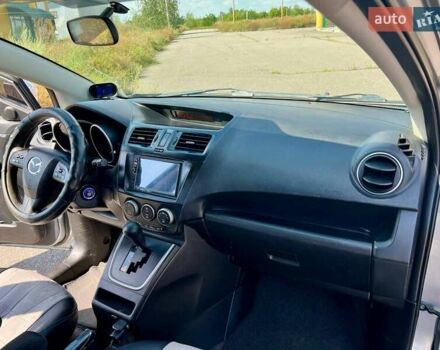 Серый Мазда 5, объемом двигателя 2.5 л и пробегом 350 тыс. км за 7000 $, фото 5 на Automoto.ua