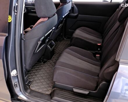 Серый Мазда 5, объемом двигателя 2 л и пробегом 88 тыс. км за 8900 $, фото 7 на Automoto.ua