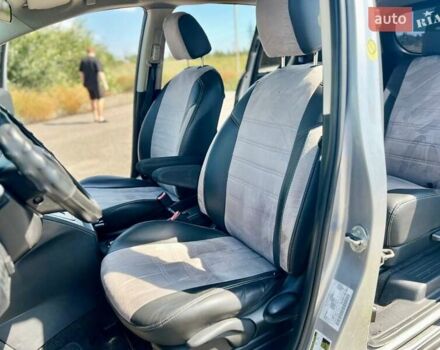 Серый Мазда 5, объемом двигателя 2.5 л и пробегом 350 тыс. км за 7000 $, фото 3 на Automoto.ua