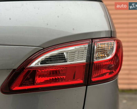 Серый Мазда 5, объемом двигателя 2.5 л и пробегом 42 тыс. км за 15990 $, фото 18 на Automoto.ua