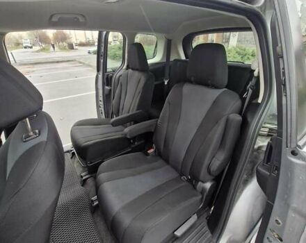 Серый Мазда 5, объемом двигателя 2.5 л и пробегом 250 тыс. км за 7500 $, фото 18 на Automoto.ua