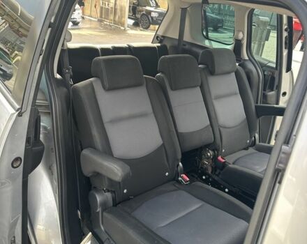 Сірий Мазда 5, об'ємом двигуна 2 л та пробігом 330 тис. км за 4400 $, фото 9 на Automoto.ua