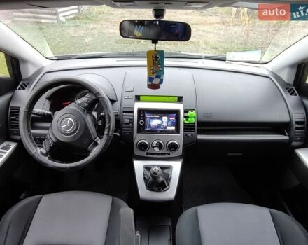 Серый Мазда 5, объемом двигателя 2 л и пробегом 240 тыс. км за 3100 $, фото 1 на Automoto.ua