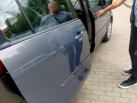 Сірий Мазда 5, об'ємом двигуна 2 л та пробігом 262 тис. км за 5200 $, фото 1 на Automoto.ua