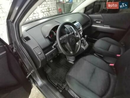 Серый Мазда 5, объемом двигателя 2 л и пробегом 200 тыс. км за 5000 $, фото 1 на Automoto.ua