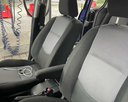 Синій Мазда 5, об'ємом двигуна 2 л та пробігом 269 тис. км за 4100 $, фото 15 на Automoto.ua