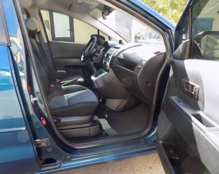 Синій Мазда 5, об'ємом двигуна 1.8 л та пробігом 260 тис. км за 4800 $, фото 5 на Automoto.ua
