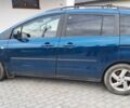 Синий Мазда 5, объемом двигателя 2 л и пробегом 302 тыс. км за 5000 $, фото 1 на Automoto.ua