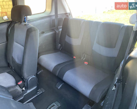 Синий Мазда 5, объемом двигателя 2 л и пробегом 260 тыс. км за 3900 $, фото 6 на Automoto.ua