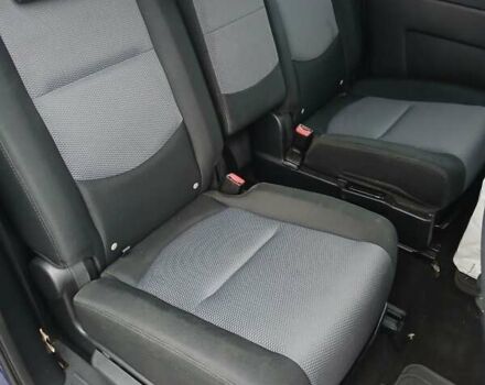 Синий Мазда 5, объемом двигателя 1.8 л и пробегом 300 тыс. км за 2500 $, фото 2 на Automoto.ua