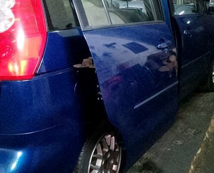 Синій Мазда 5, об'ємом двигуна 1.8 л та пробігом 100 тис. км за 4999 $, фото 7 на Automoto.ua