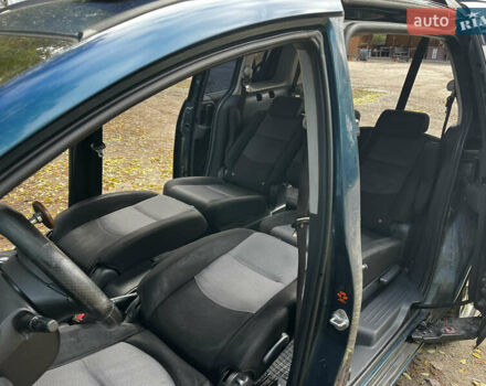 Синій Мазда 5, об'ємом двигуна 2 л та пробігом 229 тис. км за 4900 $, фото 16 на Automoto.ua