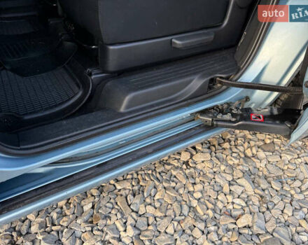 Мазда 5 2008 в Коломые на Automoto.ua Синий Мазда 5, объемом двигателя 2 л и пробегом 214 тыс. км за 5600 $, фото 23 на Automoto.ua