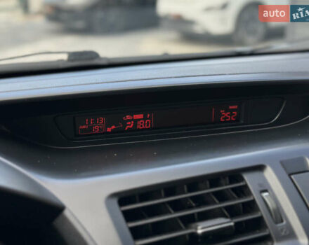 Синий Мазда 5, объемом двигателя 1.6 л и пробегом 221 тыс. км за 9300 $, фото 45 на Automoto.ua