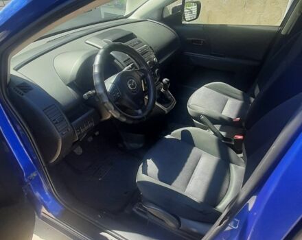 Синий Мазда 5, объемом двигателя 2 л и пробегом 300 тыс. км за 5900 $, фото 6 на Automoto.ua