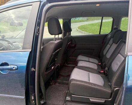 Зелений Мазда 5, об'ємом двигуна 2 л та пробігом 263 тис. км за 2000 $, фото 4 на Automoto.ua