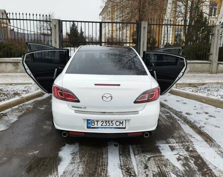Белый Мазда 6, объемом двигателя 2 л и пробегом 174 тыс. км за 8900 $, фото 7 на Automoto.ua