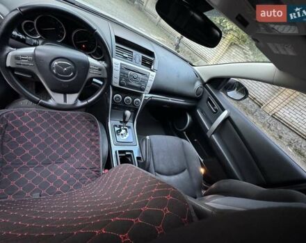 Белый Мазда 6, объемом двигателя 2 л и пробегом 165 тыс. км за 8000 $, фото 5 на Automoto.ua
