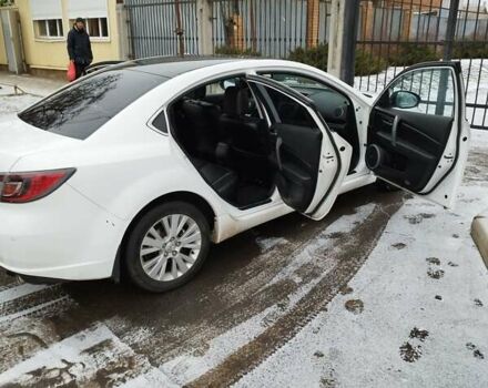 Белый Мазда 6, объемом двигателя 2 л и пробегом 174 тыс. км за 8900 $, фото 3 на Automoto.ua