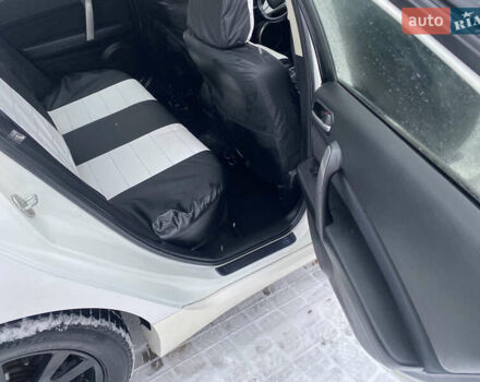 Белый Мазда 6, объемом двигателя 2 л и пробегом 240 тыс. км за 6650 $, фото 17 на Automoto.ua