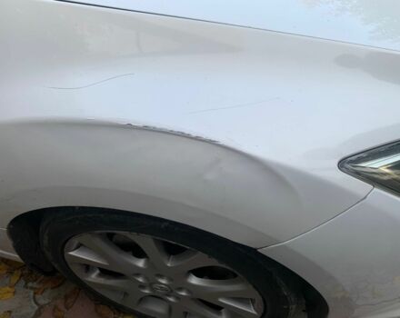 Білий Мазда 6, об'ємом двигуна 2.2 л та пробігом 215 тис. км за 5500 $, фото 9 на Automoto.ua
