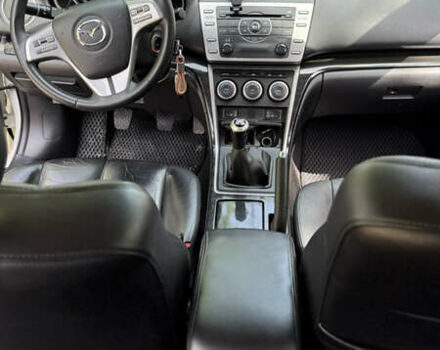 Белый Мазда 6, объемом двигателя 2.5 л и пробегом 236 тыс. км за 7999 $, фото 15 на Automoto.ua