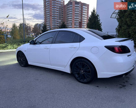 Білий Мазда 6, об'ємом двигуна 2 л та пробігом 266 тис. км за 6600 $, фото 12 на Automoto.ua