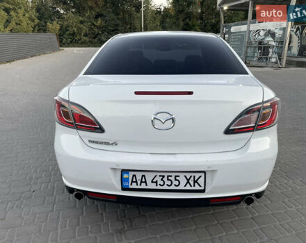 Белый Мазда 6, объемом двигателя 2 л и пробегом 255 тыс. км за 7500 $, фото 4 на Automoto.ua