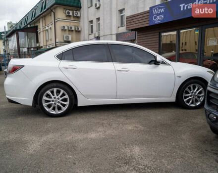 Білий Мазда 6, об'ємом двигуна 2 л та пробігом 197 тис. км за 7999 $, фото 12 на Automoto.ua