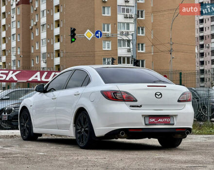Білий Мазда 6, об'ємом двигуна 2 л та пробігом 182 тис. км за 7500 $, фото 7 на Automoto.ua