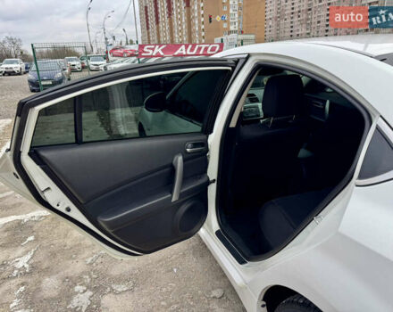 Білий Мазда 6, об'ємом двигуна 2 л та пробігом 182 тис. км за 7500 $, фото 27 на Automoto.ua