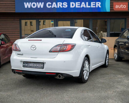 Білий Мазда 6, об'ємом двигуна 2 л та пробігом 197 тис. км за 7999 $, фото 8 на Automoto.ua