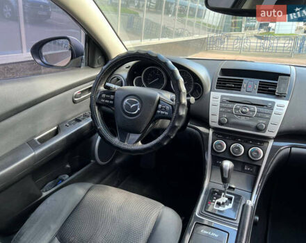 Белый Мазда 6, объемом двигателя 2 л и пробегом 255 тыс. км за 6900 $, фото 13 на Automoto.ua