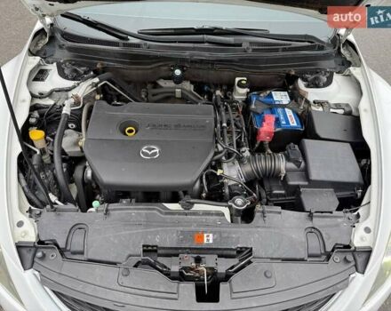 Белый Мазда 6, объемом двигателя 2 л и пробегом 197 тыс. км за 7200 $, фото 14 на Automoto.ua