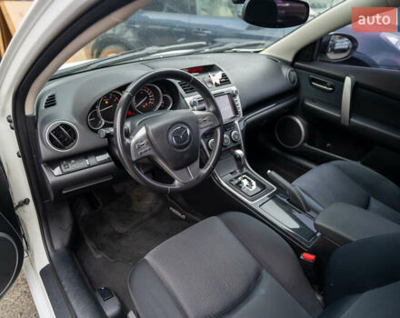 Білий Мазда 6, об'ємом двигуна 2 л та пробігом 197 тис. км за 7999 $, фото 14 на Automoto.ua
