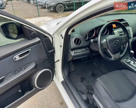 Білий Мазда 6, об'ємом двигуна 2 л та пробігом 182 тис. км за 7500 $, фото 22 на Automoto.ua