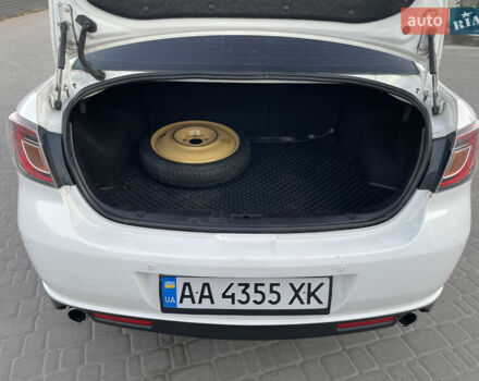 Белый Мазда 6, объемом двигателя 2 л и пробегом 255 тыс. км за 7500 $, фото 21 на Automoto.ua