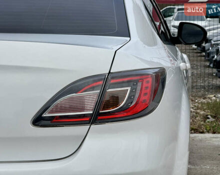 Білий Мазда 6, об'ємом двигуна 2 л та пробігом 182 тис. км за 7500 $, фото 73 на Automoto.ua