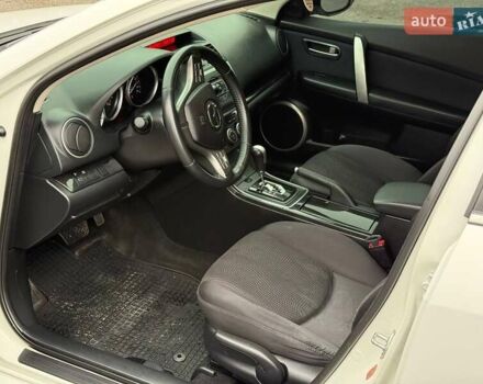 Белый Мазда 6, объемом двигателя 2 л и пробегом 197 тыс. км за 7200 $, фото 17 на Automoto.ua
