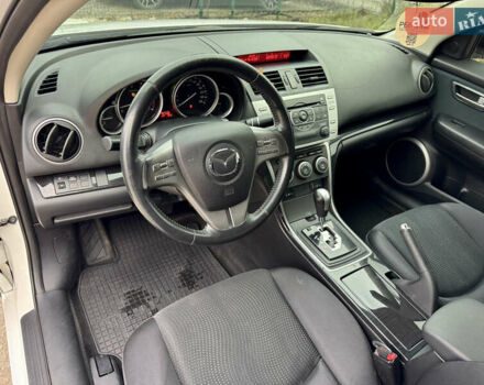 Білий Мазда 6, об'ємом двигуна 2 л та пробігом 182 тис. км за 7500 $, фото 8 на Automoto.ua