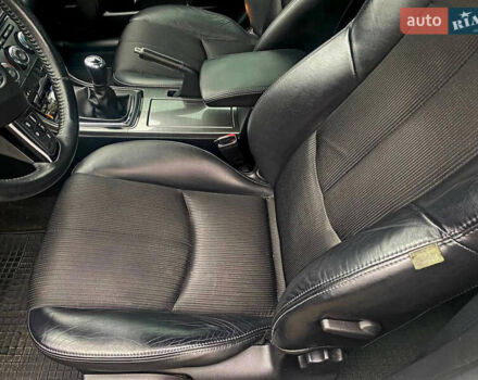 Белый Мазда 6, объемом двигателя 2.49 л и пробегом 169 тыс. км за 8300 $, фото 10 на Automoto.ua