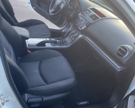Белый Мазда 6, объемом двигателя 2 л и пробегом 165 тыс. км за 7800 $, фото 5 на Automoto.ua