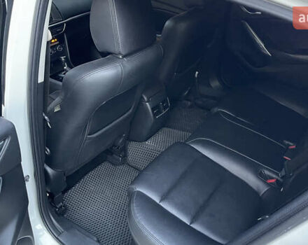 Белый Мазда 6, объемом двигателя 2.5 л и пробегом 289 тыс. км за 10800 $, фото 11 на Automoto.ua