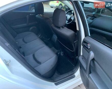 Белый Мазда 6, объемом двигателя 2 л и пробегом 122 тыс. км за 10500 $, фото 8 на Automoto.ua
