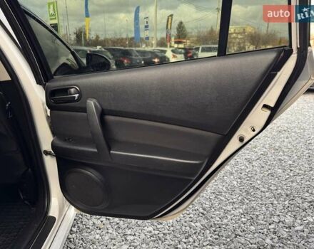 Белый Мазда 6, объемом двигателя 2 л и пробегом 345 тыс. км за 5100 $, фото 12 на Automoto.ua