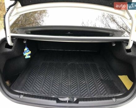 Білий Мазда 6, об'ємом двигуна 2 л та пробігом 163 тис. км за 12150 $, фото 13 на Automoto.ua